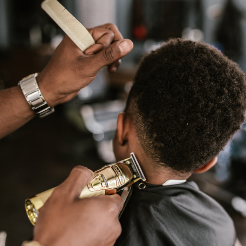 Banner Logo Barbearia ilustrado Cinza (2).png